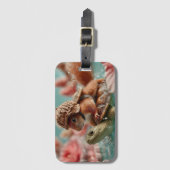Whimsical Squirrel Riding a Turtle Bagagelabel (Voorkant (verticaal))