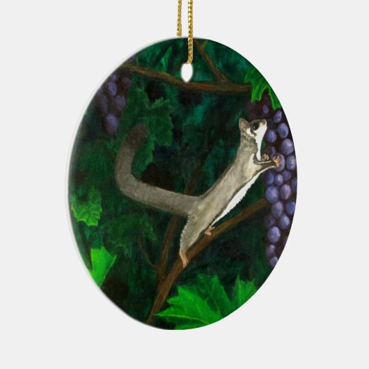 Whimsical Sugar Glider in Grape Vines Keramisch Ornament (Rechts)