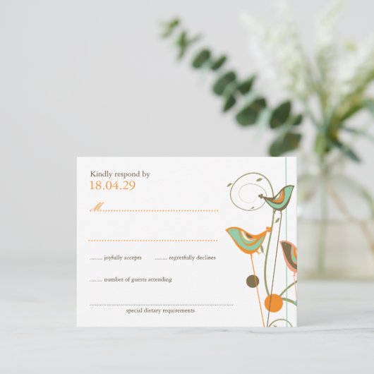 Whimsical Summer Birds & Swirls Wedding RSVP Kaart (Staand voorkant)