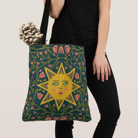 Whimsical Sunshine & Vines Boho Pattern Tote Bag (Dichtbij)