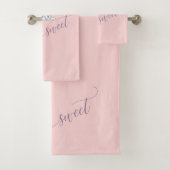 Whimsical "Sweet" Mannequin met Tutu Bad Handdoek (Insitu)