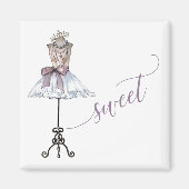 Whimsical "Sweet" Mannequin met Tutu Magneet (Voorkant)