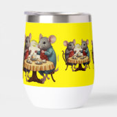 Whimsical Tea Party met muizenillustratie op Mok (Rechts)