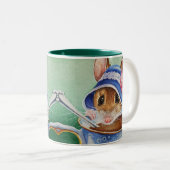 Whimsical Tea Time Mouse Blue Bonnet Waterverf Tweekleurige Koffiemok (Voorkant rechts)