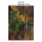 Whimsical The Cat en de Camellia Heupfles (Achterkant)