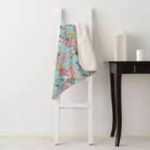 Whimsical Trailing Florals and Birds - Turquoise Sherpa Deken (In situ)