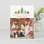 Whimsical Tree & Gifts Vrolijke Kerstfoto Feestdagenkaart (Staand voorkant)