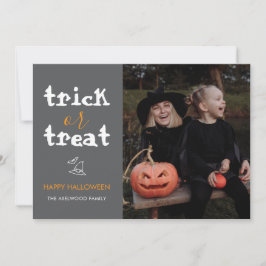 Whimsical Trick or Treat Script Halloween Photo Feestdagenkaart