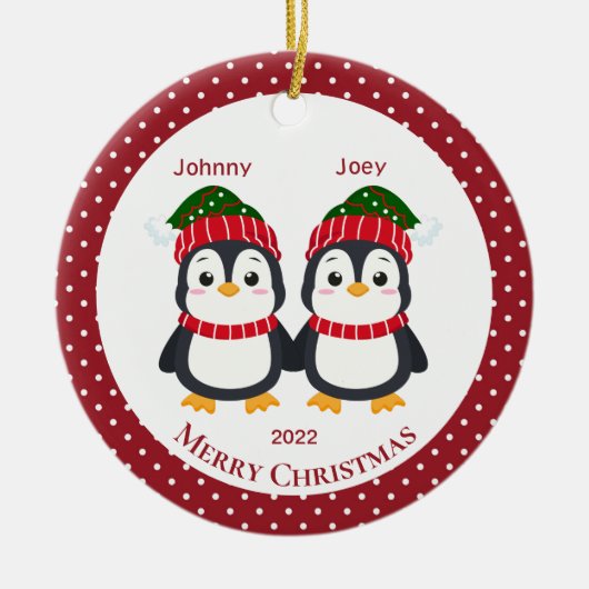 Whimsical Twin Brothers Penguins Persoonlijk Keramisch Ornament (Voorkant)