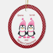 Whimsical Twin Sister Penguins Persoonlijk Keramisch Ornament (Links)