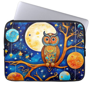 Whimsical Uil Celestials: sterren, maan, planeten Laptop Sleeve