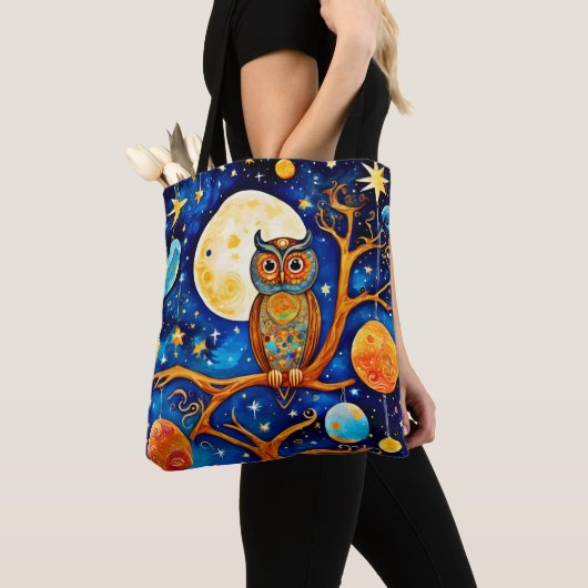Whimsical Uil Celestials: sterren, maan, planeten Tote Bag (Dichtbij)