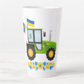 Whimsical Ukraine Tractor Latte Mok (Voorkant)