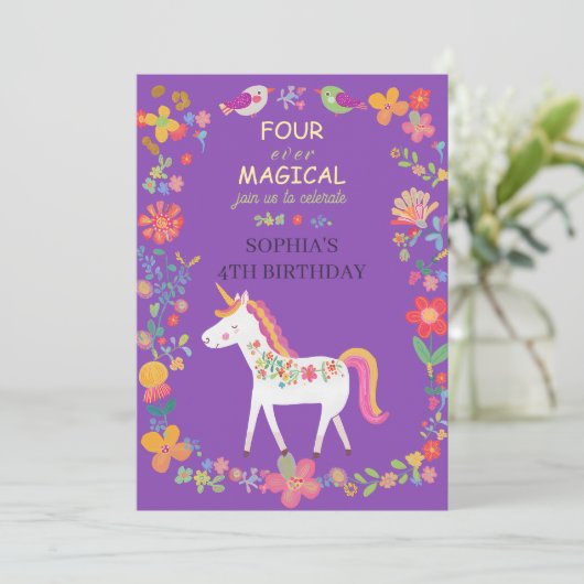 Whimsical Unicorn & Flowers Uitnodiging (Staand voorkant)