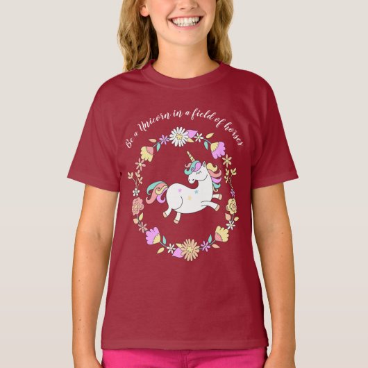 Whimsical Unicorn in een Wreater T-shirt (Voorkant)