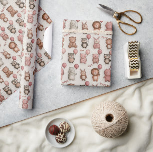 Whimsical Verjaardagsdieren – Roze & Beige Feestje Cadeaupapier