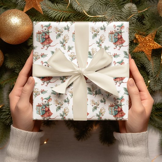 Whimsical Vintage Christmas Mouse Wrapping Paper Cadeaupapier