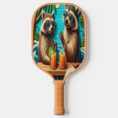 Whimsical wasberen neergestreken op rustieke tafel pickleball paddle (Voorkant)