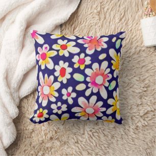 Whimsical waterverf bloemmotief kussen