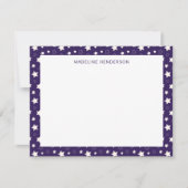 Whimsical White Stars Donker Paarse Monogram Notitiekaartje (Voorkant)