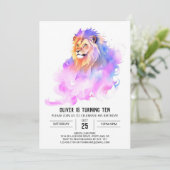 Whimsical Wilde Leeuw Verjaardag Kaart (Staand voorkant)