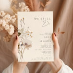 Whimsical Wildflower | Voorbeeld dat we nog steeds Kaart<br><div class="desc">Deze witte bloem | Voorbeeld dat we nog steeds doen, is perfect voor je eenvoudige, elegante boho vow-verlenging. De minimalistische waterverf wilde bloemen helpen je visie tot leven te brengen! Het ontwerp van witte en goudbloemen, met een paarse en gele aanraking, is zeker om je minimale herfst florale trouwdroom te...</div>