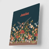 Whimsical Wildflowers Paddenstoelen gepersonalisee Vierkante Klok (Hoek)