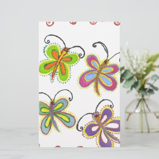 Whimsical Wings: Verbluffend vlinder-thema ontwerp Briefpapier (Staand voorkant)