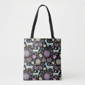 Whimsical Winter Deer en Snowflakes Pattern Black Tote Bag (Voorkant)