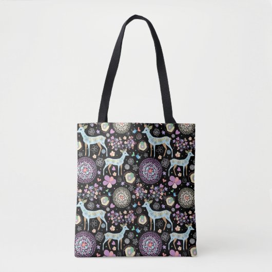 Whimsical Winter Deer en Snowflakes Pattern Black Tote Bag (Voorkant)