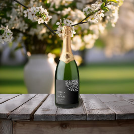 Whimsical wit op zwart bloeien sparkling wijnetiket