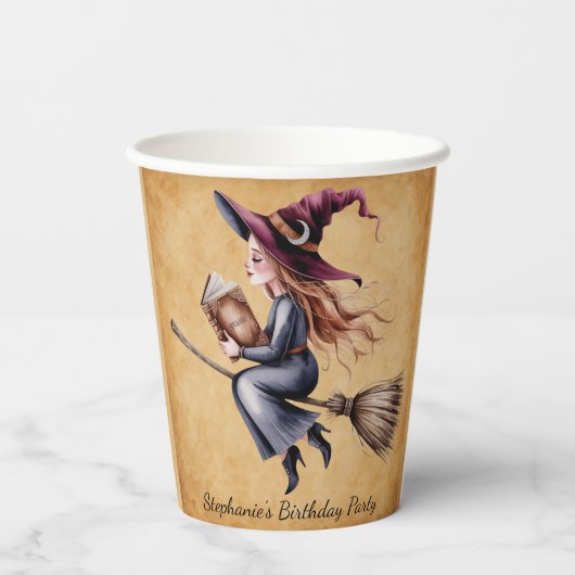 Whimsical Witch Flying Broom Girl Verjaardagsfeest Papieren Bekers (Achterkant)