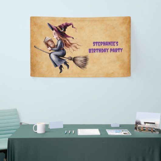Whimsical Witch Flying Broom Girl Verjaardagsfeest Spandoek (Beurs)