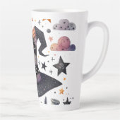 Whimsical Witch Pet en hemelse magie Latte Mok (Rechts)