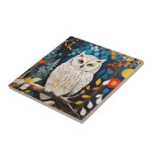 Whimsical witte uil in kleurrijk levendig bos tegeltje (Zijkant)
