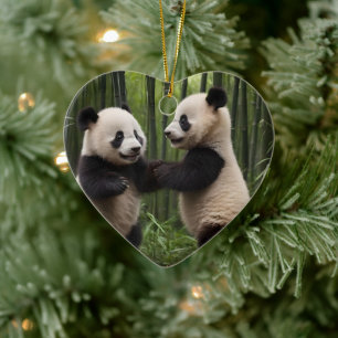 Whimsical Wonders: Baby-panda's spelen in het bos Keramisch Ornament