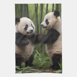 Whimsical Wonders: Baby-panda's spelen in het bos Theedoek