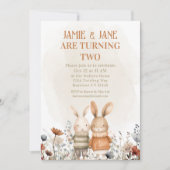 Whimsical Woodland Bunny Twin dubbele verjaardag Kaart (Voorkant)