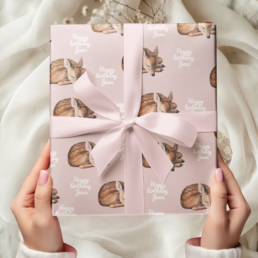 Whimsical Woodland Deer Verjaardag Roze Cadeaupapier