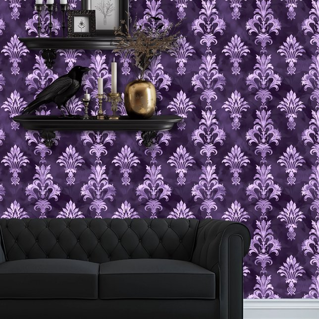 Whimsigoth Antiek Stijl Paarse Behang (Whimsigoth Dark Purple with Light Purple wallpaper behind a black couch and goth floating shelves)