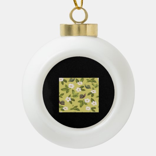 Whimsigoth Snail Classic Keramische Bal Ornament (Voorkant)