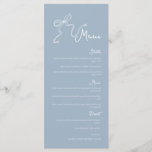 Whimsisch handgetekend boog stoffig blauwe trouwme menu (Voorkant)