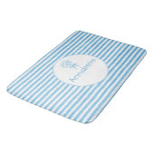 Whimsische blauwe witte streep preppy monogram badmat (Gekanteld)