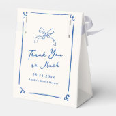 Whimsische handgetekende blauwe bridal shower bedankdoosjes (Achterkant)