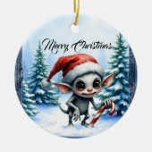 Whimsische Kerstelf met Suikerstok. Keramisch Ornament (Voorkant)