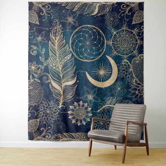 Whimsy Gold Glitter Drocatcher Feathers Mandala Wandkleed (In situ)