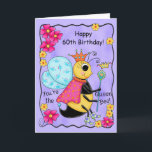 Whimsy Honey Queen Bee Happy 60th Birthday Kaart<br><div class="desc">Wens iemand een gelukkige 60e verjaardag en vertel haar "jij bent de bijenkoningin"! Iedereen heeft een kleine "Queen Bee" binnen die leuk en herkenbaar kan zijn met deze Happy Birthday-kaart. Deze kaart is volledig aanpasbaar om het verjaardagsjaar en het sentiment binnen te veranderen. Deze kleurrijke en grillige geel-zwarte honingbij heeft...</div>