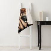 Whimsy in Mourning: De pompoenogen Reverie Sherpa Deken (In situ)