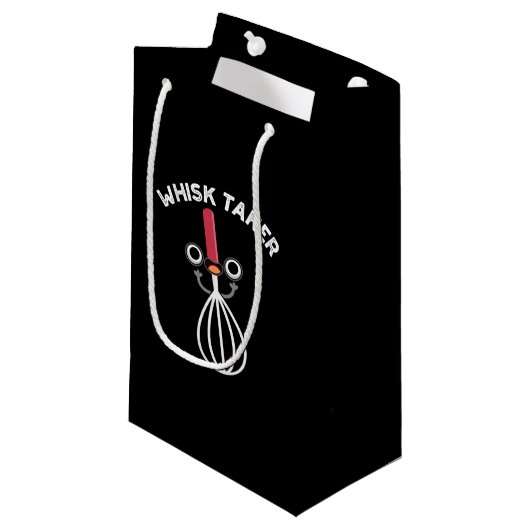 Whisk neemt Funny Baking Pun Dark BG Klein Cadeauzakje (Voorkant Gekanteld)