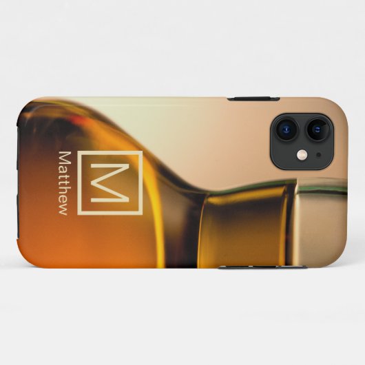 Whiskey Bottle Cloese-up with Monogram and Name Case-Mate iPhone Case (Achterkant (horizontaal))